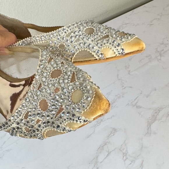 Badgley Mischka Beige Rhinestone Pointed Toe‎ Mesh Ballet Flats Size 6.5 - Picture 5 of 9